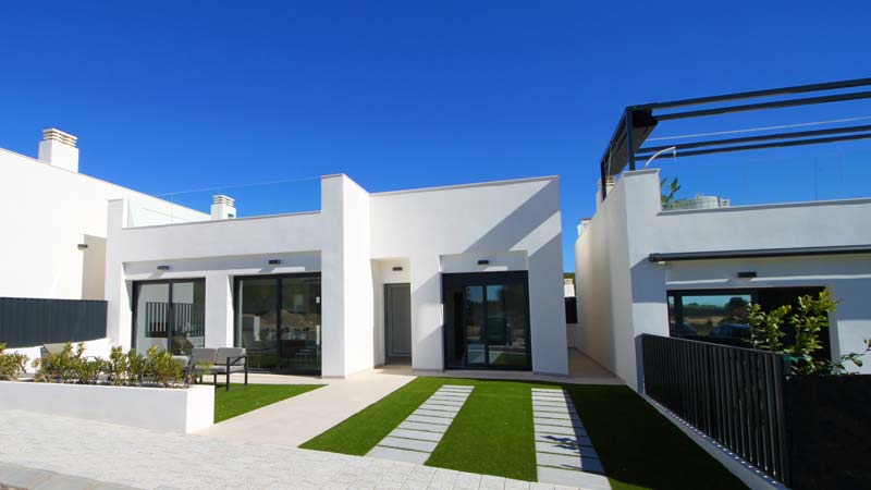 Lo Alto de lo Romero Golf residential of luxury villas and apartments